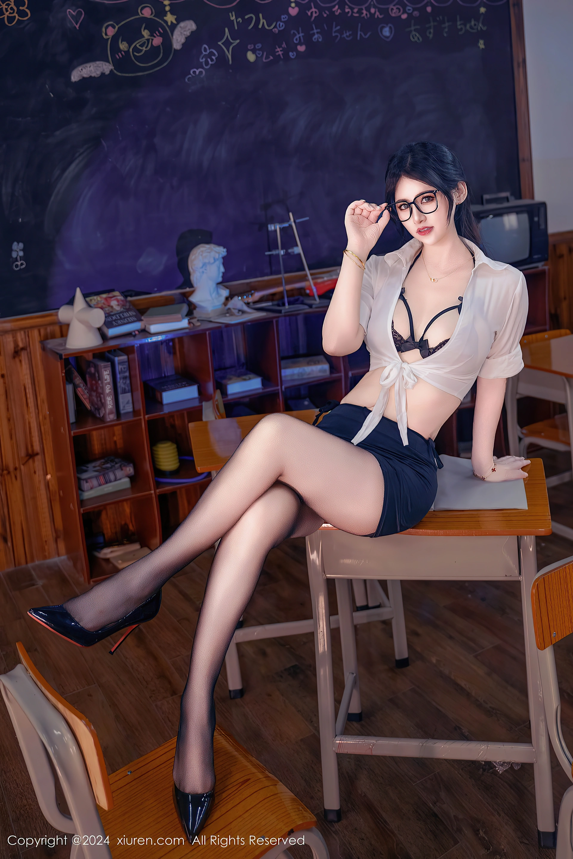 [Xiuren秀人网]2024.09.09 NO.9130 诗诗kiki 1